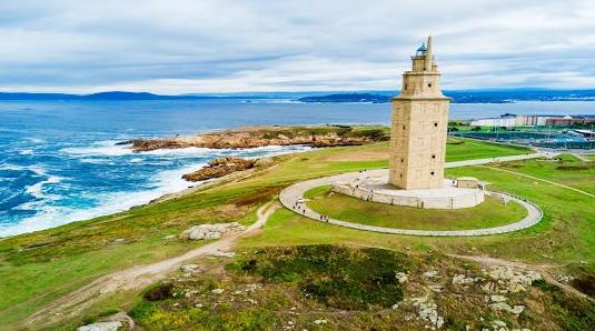 ¡Bienvenidos a todos los amantes de los viajes y las emociones! En esta ocasión, quiero llevarlos a descubrir la increíble región de Galicia.
