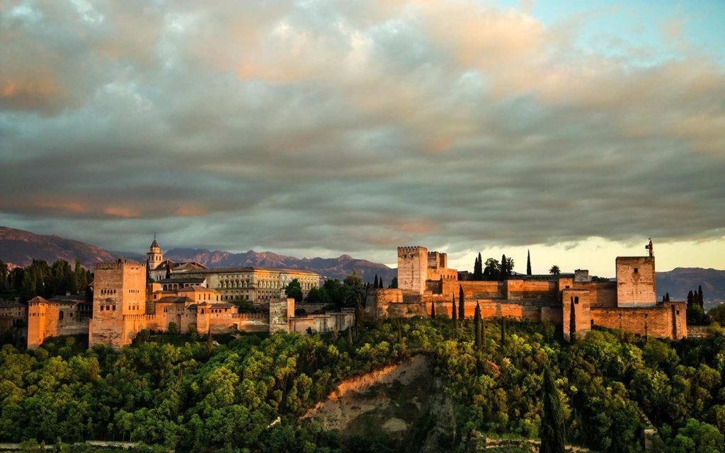 alhambra-granada-1024x640-1 Celebra el Día de San Valentín en Granada: Romance en la Ciudad de la Alhambra